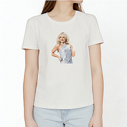 Sabrina Carpenter Petite Bold presence Sabrina Carpenter T-Shirts