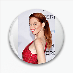 Sarah Drew has also directed episodes of a TV show Sarah Drew Pins