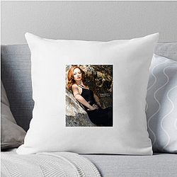 Sarah Drew also starred in the series Everwood Sarah Drew Pillows Cover