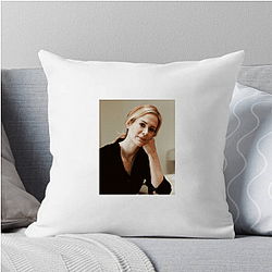 Sarah Paulson is also a stage actress Sarah Paulson Pillows Cover
