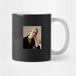 Sarah Paulson is also a stage actress Sarah Paulson Mugs