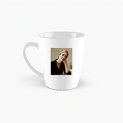 Sarah Paulson is also a stage actress Sarah Paulson Mugs