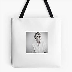 Sarah Paulson is known for her horror and drama roles Sarah Paulson Bags