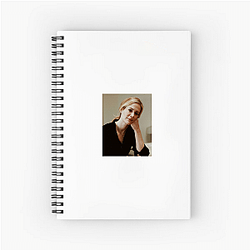 Sarah Paulson is also a stage actress Sarah Paulson Notebook