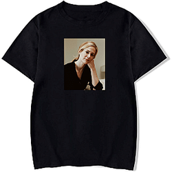 Sarah Paulson is also a stage actress Sarah Paulson T-Shirts