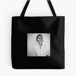 Sarah Paulson is known for her horror and drama roles Sarah Paulson Bags