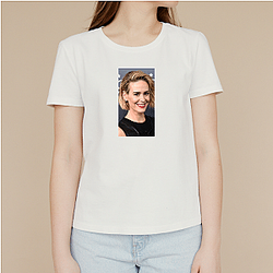 Sarah Paulson won an Emmy for her role in The People v O J Simpson Sarah Paulson T-Shirts