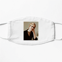 Sarah Paulson is also a stage actress Sarah Paulson Face Masks