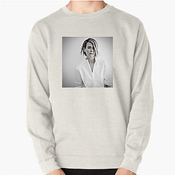 Sarah Paulson is known for her horror and drama roles Sarah Paulson Sweatshirts