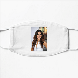 Sarah Shahi is known for her dramatic roles Sarah Shahi Face Masks