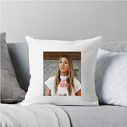 Breakout Actress Scarlet Rose Stallone Pillows Cover