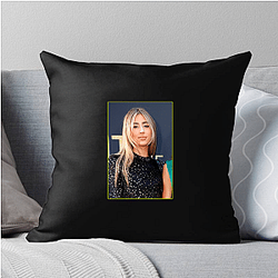 Red Carpet Queen Scarlet Rose Stallone Pillows Cover