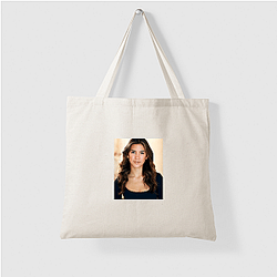 Scarlett Estevez has a strong social media presence Scarlett Estevez Bags