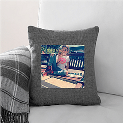 Scarlett Estevez has a brother who is also an actor Scarlett Estevez Pillows Cover