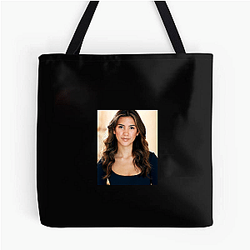 Scarlett Estevez has a strong social media presence Scarlett Estevez Bags