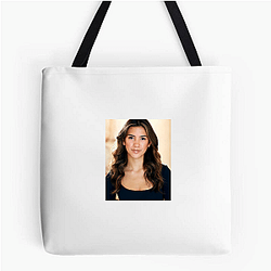 Scarlett Estevez has a strong social media presence Scarlett Estevez Bags