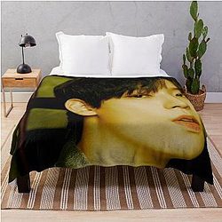 SF9 Inseong Connect Throw Blanket