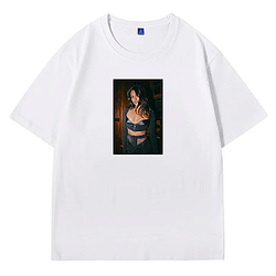 Red Carpet Queen Simone Ashley T-Shirts