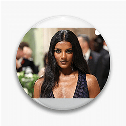 Style Icon Simone Ashley Pins