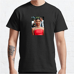 Leading Lady Simone Ashley T-Shirts