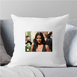 Style Icon Simone Ashley Pillows Cover