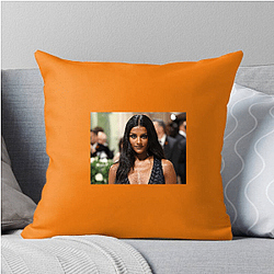 Style Icon Simone Ashley Pillows Cover