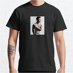 Simu Liu is a Canadian actor Simu Liu T-Shirts