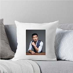 Simu Liu was a former accountant Simu Liu Pillows Cover