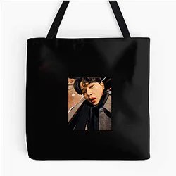 Song Kang starred in the series Love Alarm Song Kang Bags