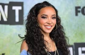 Tinashe Merch: The Ultimate Collection for Movie Lovers!