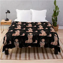 sssniperwolf Blanket - sssniperwolf Essential Vintage christmas decoration Blankets