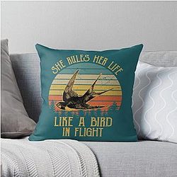 Stevie Nicks She Rules Her Life Like A Bird In Flight Vintage  Throw Pillow