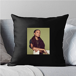 Storm Reid The Queen of The Stage Storm Reid Pillows Cover