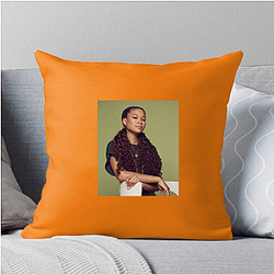 Storm Reid The Queen of The Stage Storm Reid Pillows Cover