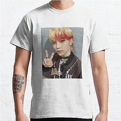 Stray Kids T-Shirts - Felix Classic T-Shirt
