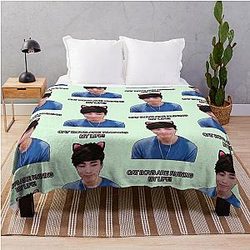 Sykkuno cat ears Throw Blanket