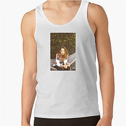 Taissa Farmiga is the younger sister of Vera Farmiga Taissa Farmiga Tank Tops