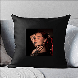 Pop Artist Talia Mar Pillows Cover