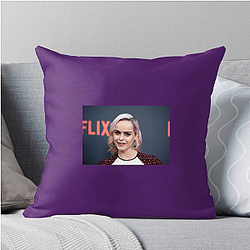 Screen Presence Taryn Manning Pillows Cover