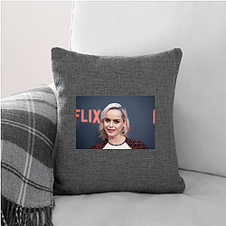 Screen Presence Taryn Manning Pillows Cover