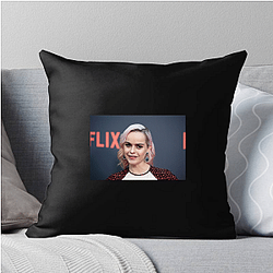 Screen Presence Taryn Manning Pillows Cover