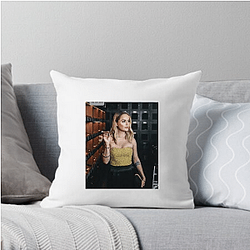 TV Talent Taryn Manning Pillows Cover