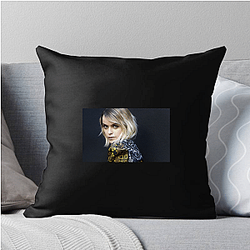 Charming Persona Taryn Manning Pillows Cover
