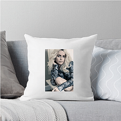 Fashion Influence Taryn Manning Pillows Cover