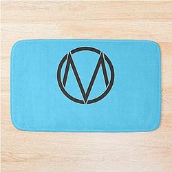 The Maine (logo) Essential T-Shirt Bath Mat