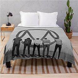 The Maine Looking Up Throw Blanket