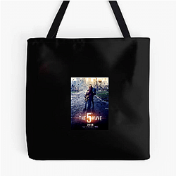 The 5th Wave stars Chloë Grace Moretz The 5Th Wave Bags