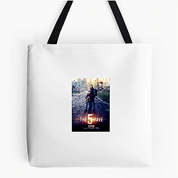 The 5th Wave stars Chloë Grace Moretz The 5Th Wave Bags