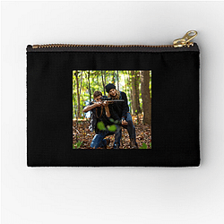 The 5th Wave was directed by J Blakeson The 5Th Wave Zipper Pouches