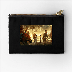 The 5th Wave's plot involves an alien invasion The 5Th Wave Zipper Pouches